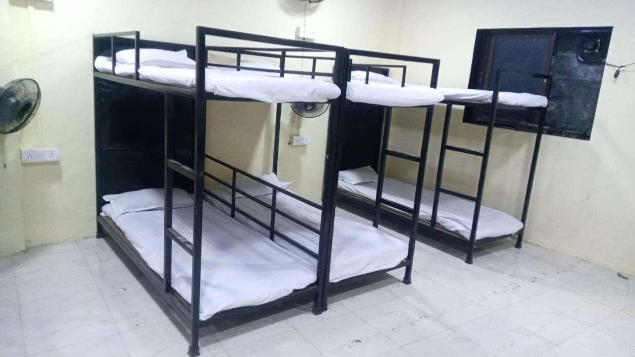 Saikrupa Dormitory Thána Kültér fotó