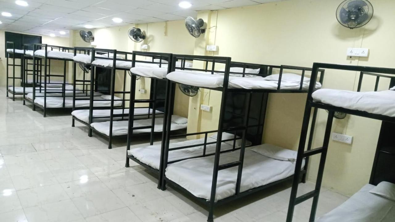 Saikrupa Dormitory Thána Kültér fotó